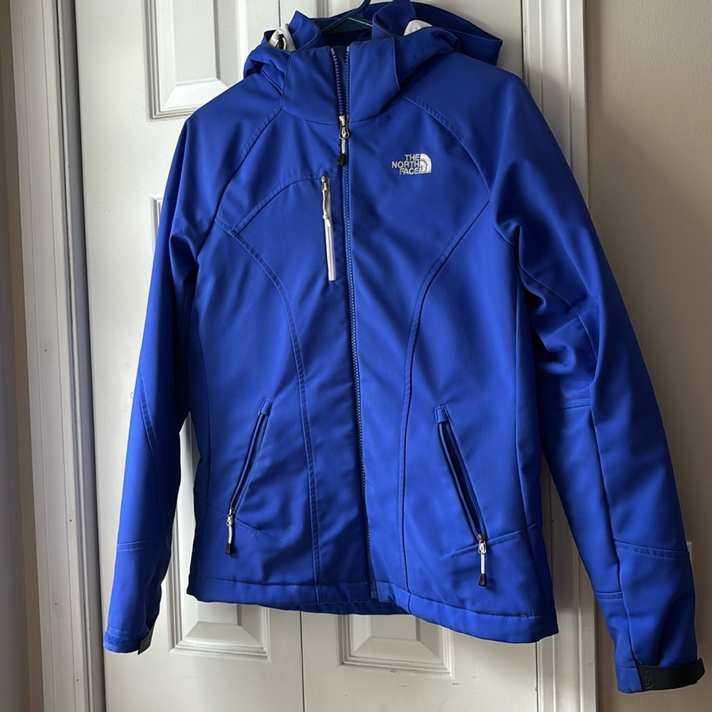 Ladies Small North Face Winter Coat.